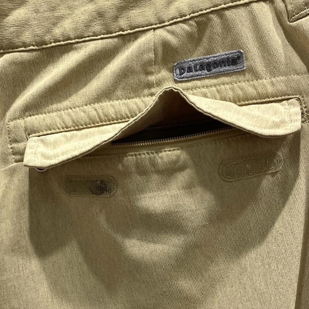 Patagonia Men’s Khaki Tan Size 38 Breathable Gorpcore Outdoor Casual Shorts